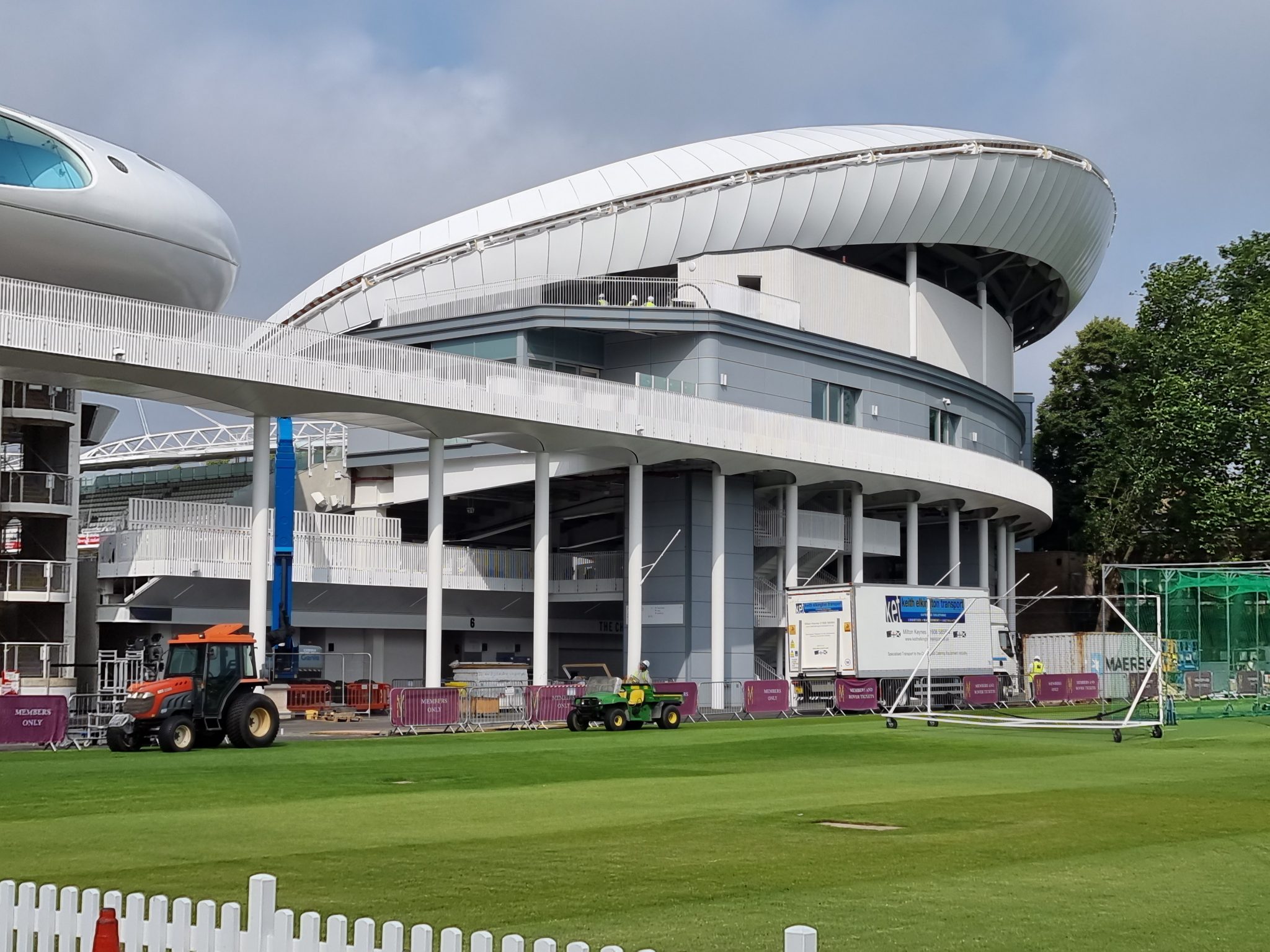 Compton & Edrich Stands Lord's Cricket Ground / WilkinsonEyre